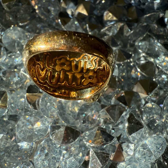 LOUIS VUITTON TYLER FLOWER WAVES RING